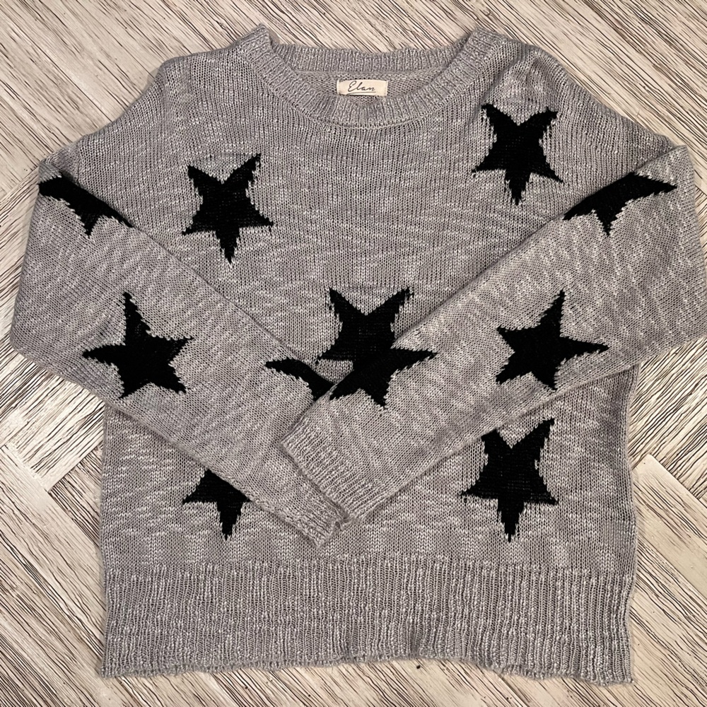 Elan Gray Sweater with Black Star Pattern
